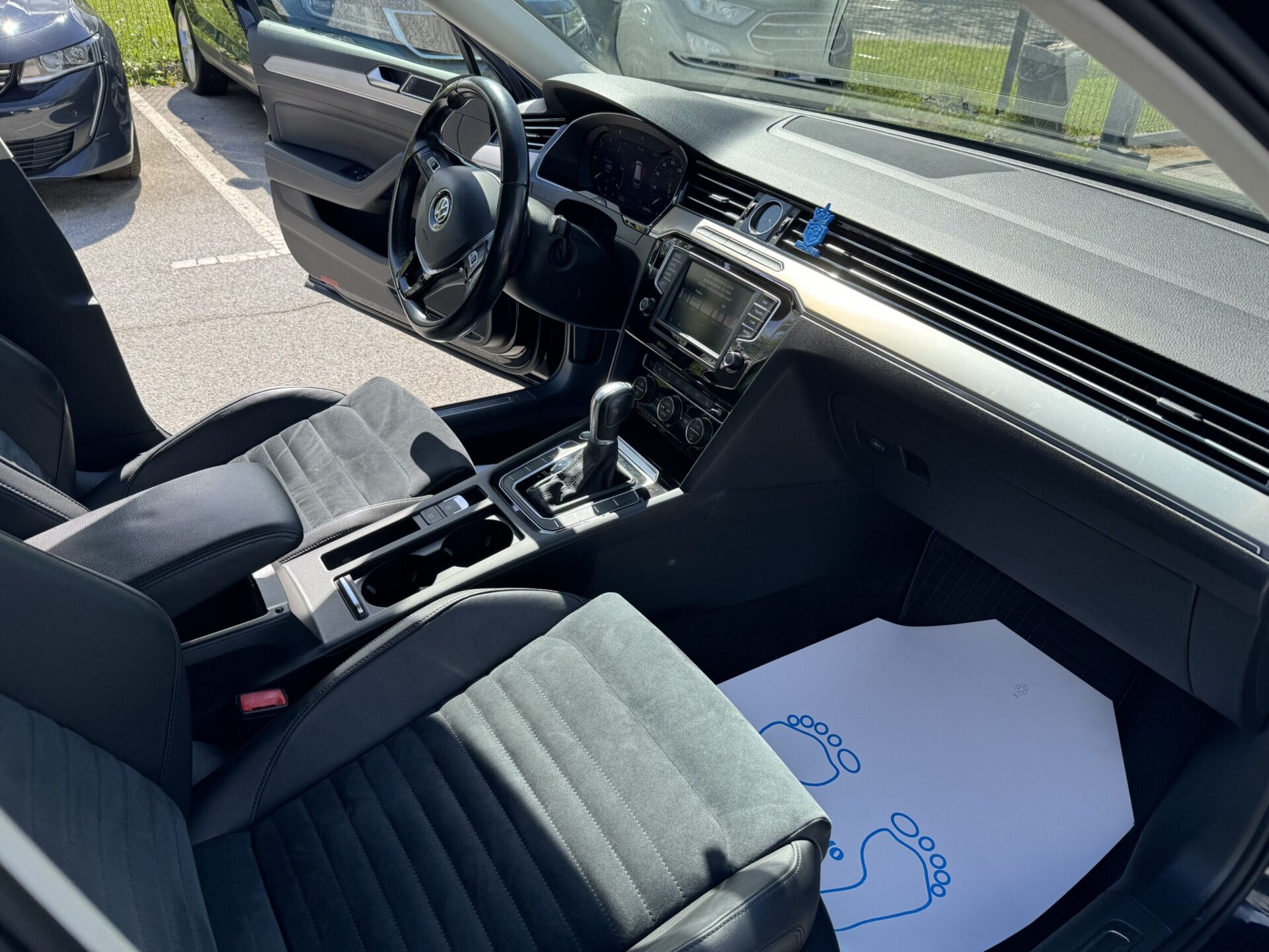 VOLKSWAGEN PASSAT VARIANT 2.0 TDI R LINE