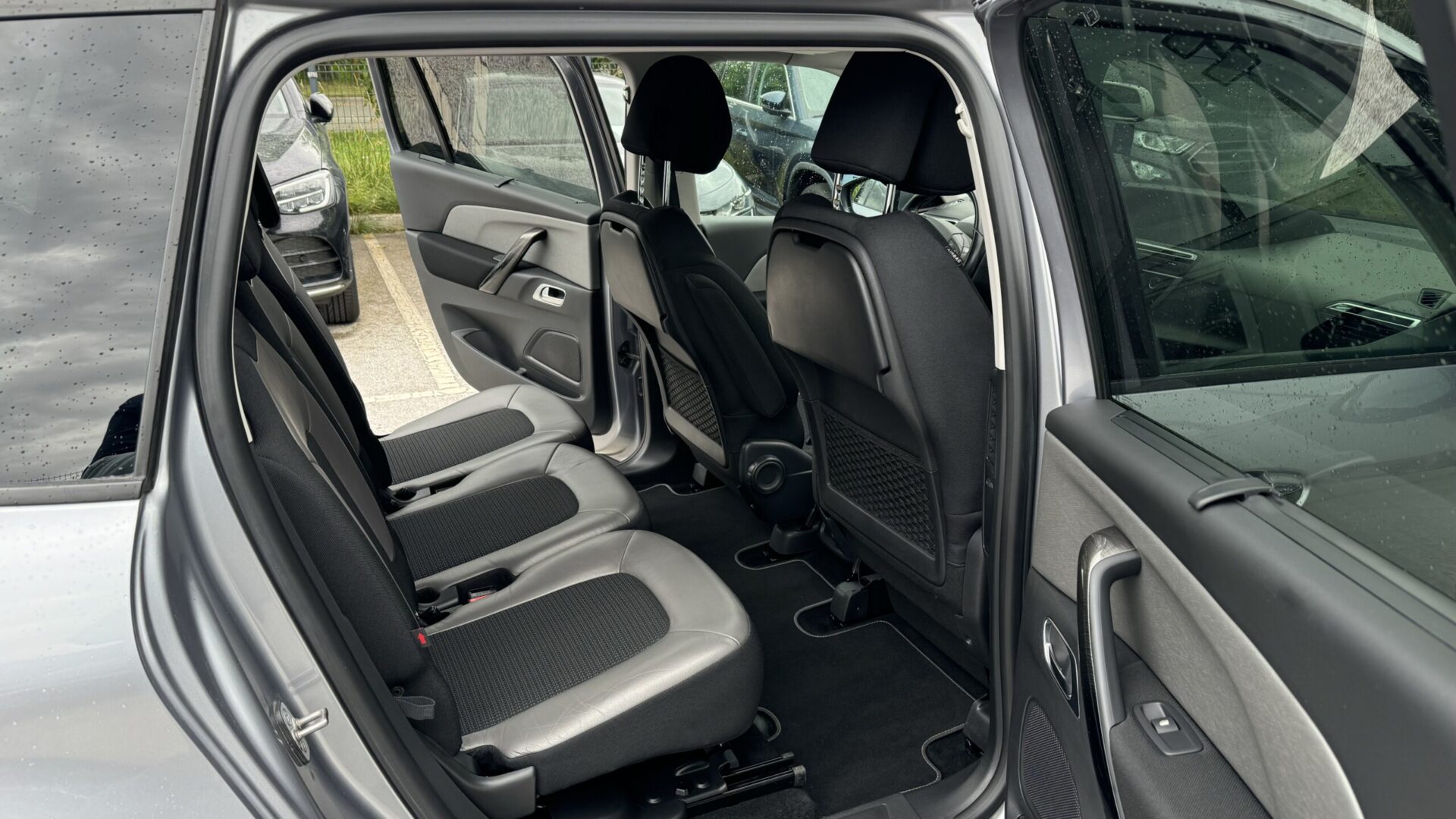 20 Citroen C4 Grand Picasso 1.6 HDI SHINE 120 EXCLUSIVE MAX OPREMA