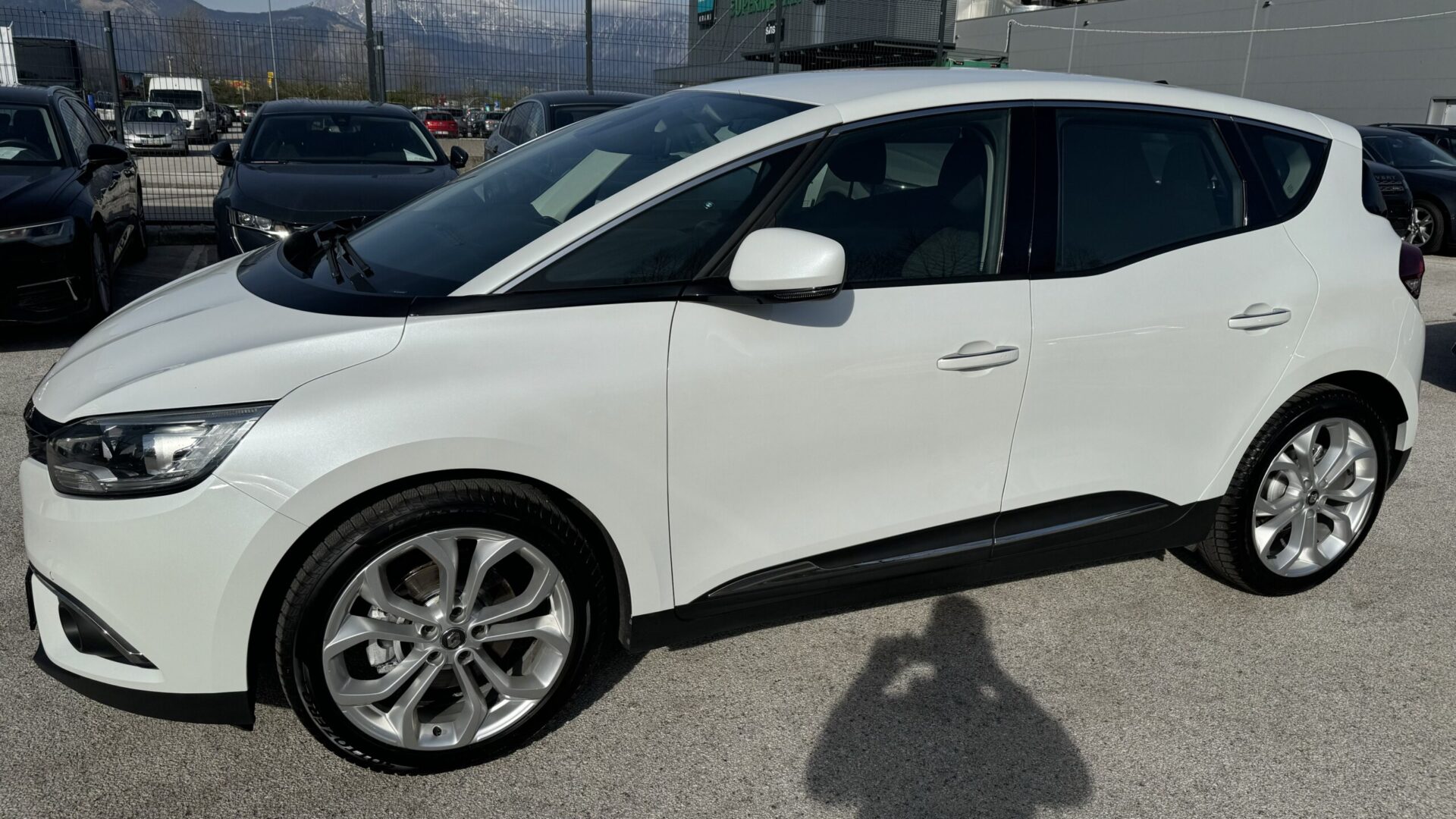 5 Renault Scenic BOSE Blue dCi 110