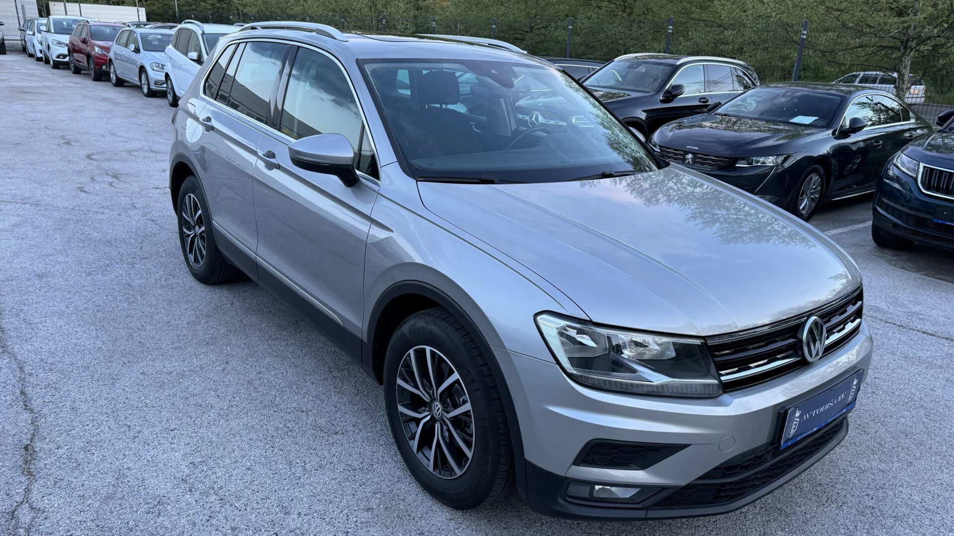 9 Volkswagen Tiguan 1.5 TSI BMT HIGHLINE